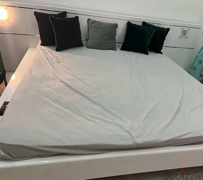 bed in good condition 2
