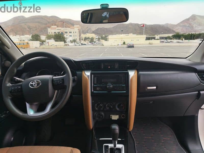 2017 Toyota Fortuner - Oman agency 2.7 Litre 6