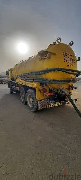 sewerage water tanker شفط مياه مجاري الصرف الصحي 0