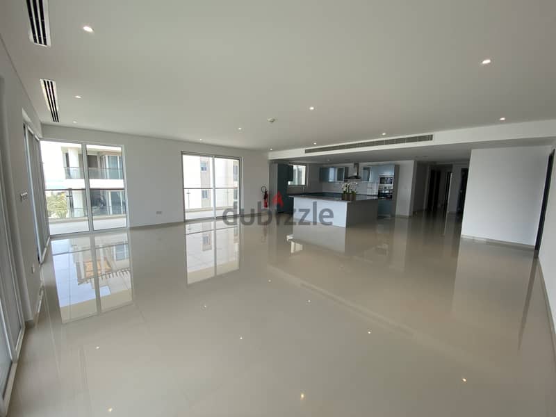 4 Bedroom Large Apartment with Marina View in Al Mouj Muscat 14