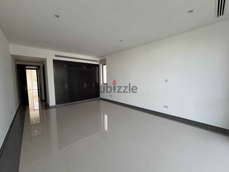 5 Bedroom Large Villa for Rent in Al Mouj Muscat 13