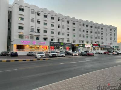 2 bedrooms apartment in al khwuair prime locationشقة غرفتين في الخوير