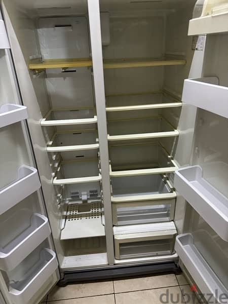 Frige for sale in good condition and good working 3