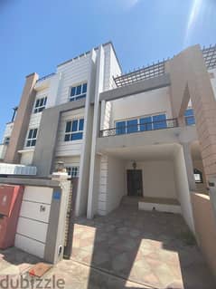 "SR-MF-470 Villa for rent in Al Hail North Good quality