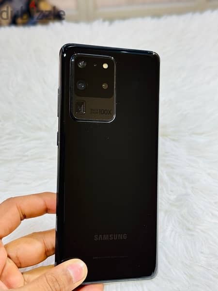 Samsung Galaxy S20 ultra 5G - 256GB - 12GB RAM - neat and good phone 2