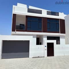 6 Bedroom Villa For Sale in Prime Location in Muscat