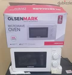 microwave in almost new condition. with box
