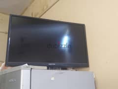 32" LCD VECTRA from. SULTAN CENTER purchased. Orinal price RO 80. 0