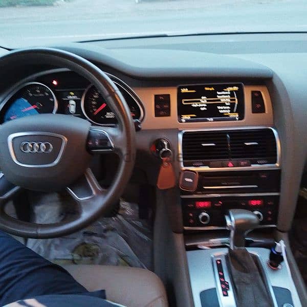 Audi Q7 2014 8