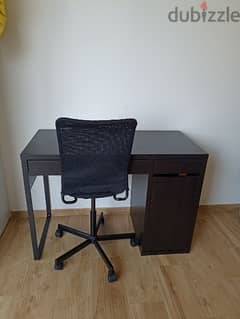 2 desks and 2 chairs. for kids  9 to 15 years old