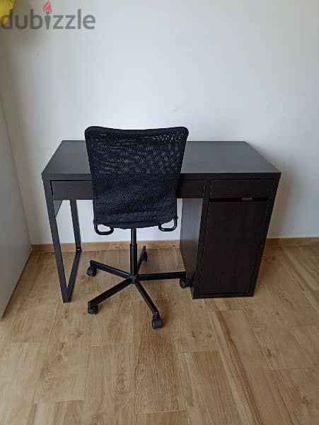 2 desks and 2 chairs. for kids  9 to 15 years old 1