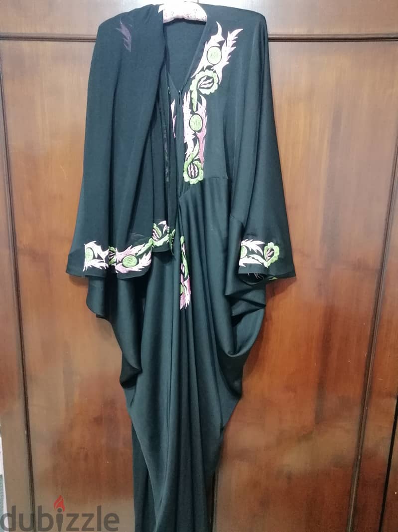 Beautiful trendy Bahraini Abaya (dress) 2