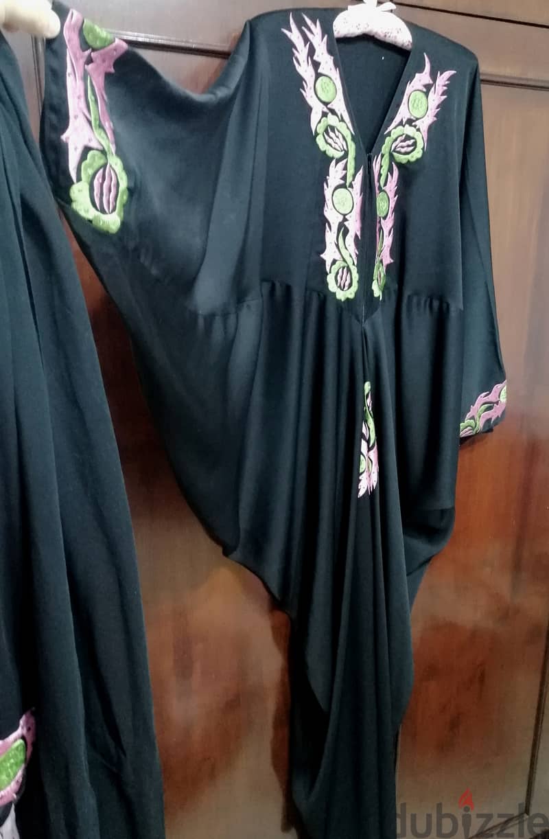 Beautiful trendy Bahraini Abaya (dress) 5