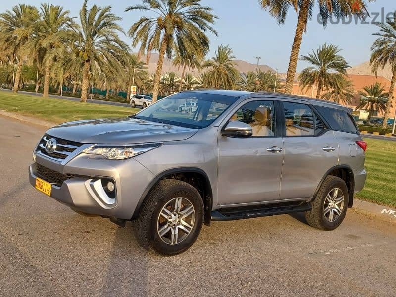 toyota fortuner model 2018 "OMAN CAR" Good condition for sale 2