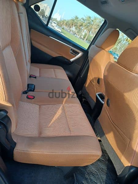 toyota fortuner model 2018 "OMAN CAR" Good condition for sale 15