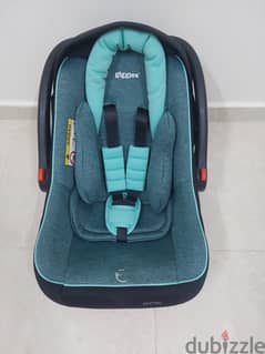 GIGGLES Carrycot / Car Seat (Very Good Condition) 0