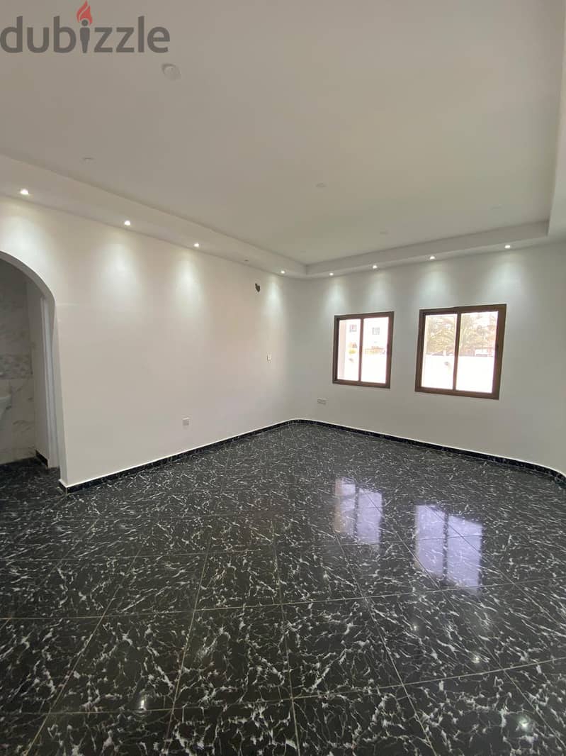 "SR-AO-477 Flat to let in mawaleh north  (Ground floor)" 7