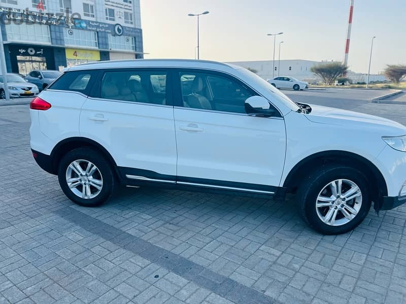 Geely Emgrand X7 2020 3