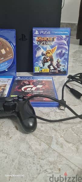 Ps4 with 4 cds 1