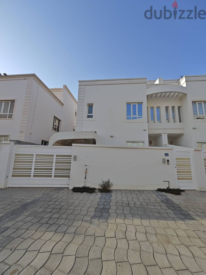 Twin Villa  in Al Ansab Jus behind The New Hypermarket NESTO 6