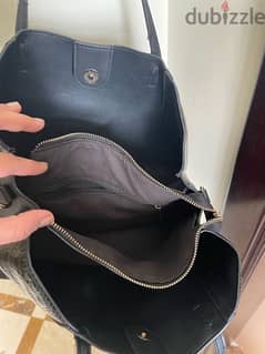 Women’s leather big sized hand bag. Great condition. 0