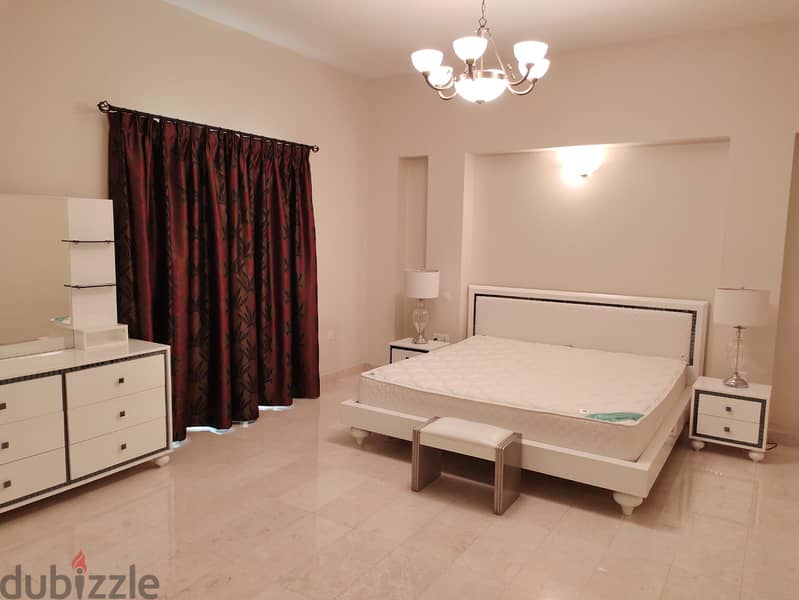 Luxriously Furnished, 4BHK Standlone Villa in Shatti Al Qurum 2