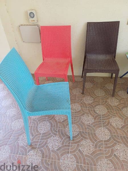 Plastic chair for sale  piece one pes Omani 8 R 2