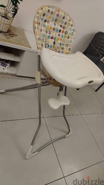 very good baby chair neat and clean 2