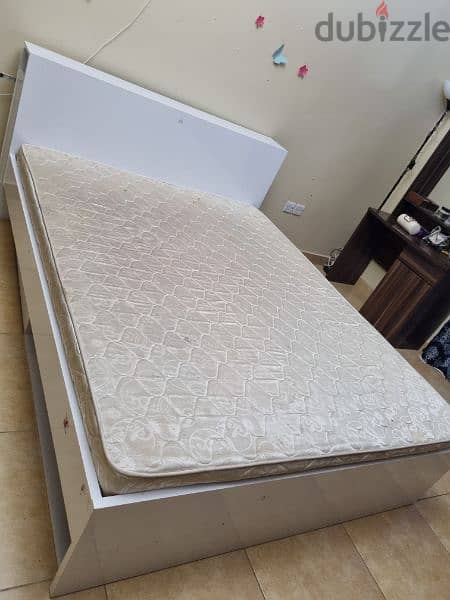 cot and medical mattress from pan 4