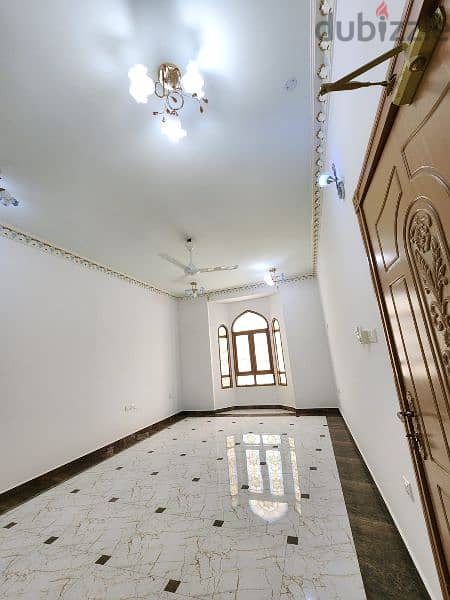 Luxury villa in Al Mawaleh South. فيلا فاخره في الموالح الجنوبيه 1