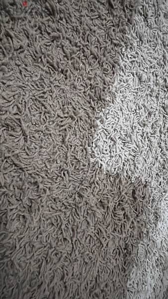 Excellent condition rug carpet 2