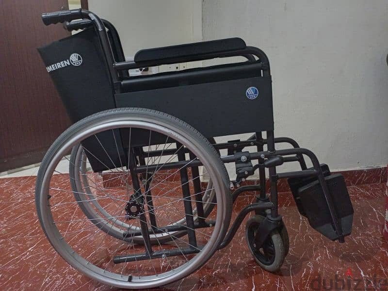 Heavy duty medical Type wheel chair 3