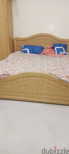 king size bed, matress, dressing table, side table, wardrobe 0