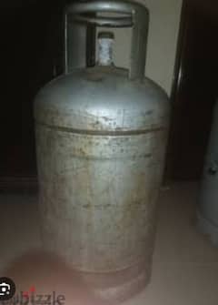 gas cylinder with gas