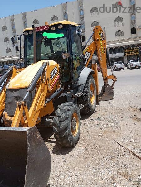 JCB is very good condition 3