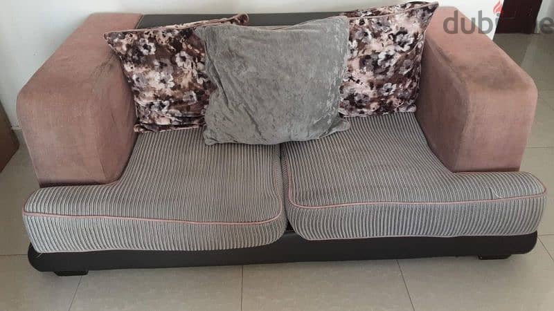 4 sofa seat 2-2  for 30 RO only 1