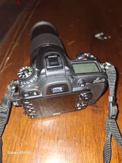 Dslr Camera for sale NIKON D 7100 with 18 to 140 lense 0
