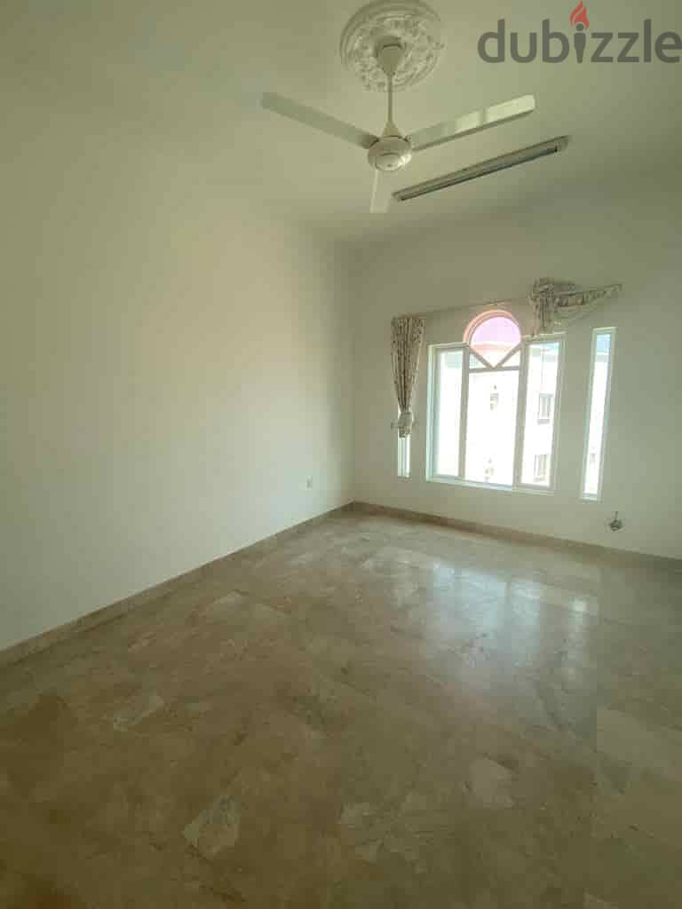 SR-AH-380 Flat semi furnished to let in mawaleh north 13