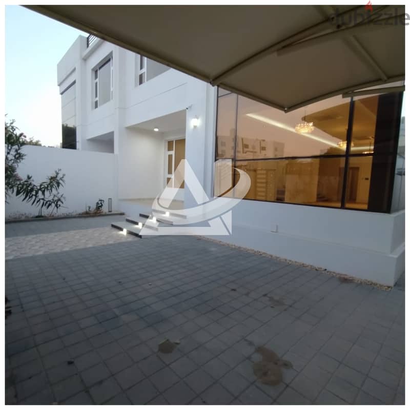 ADV801**  6BHK luxurious villa for rent in Al Ghubrah North 3
