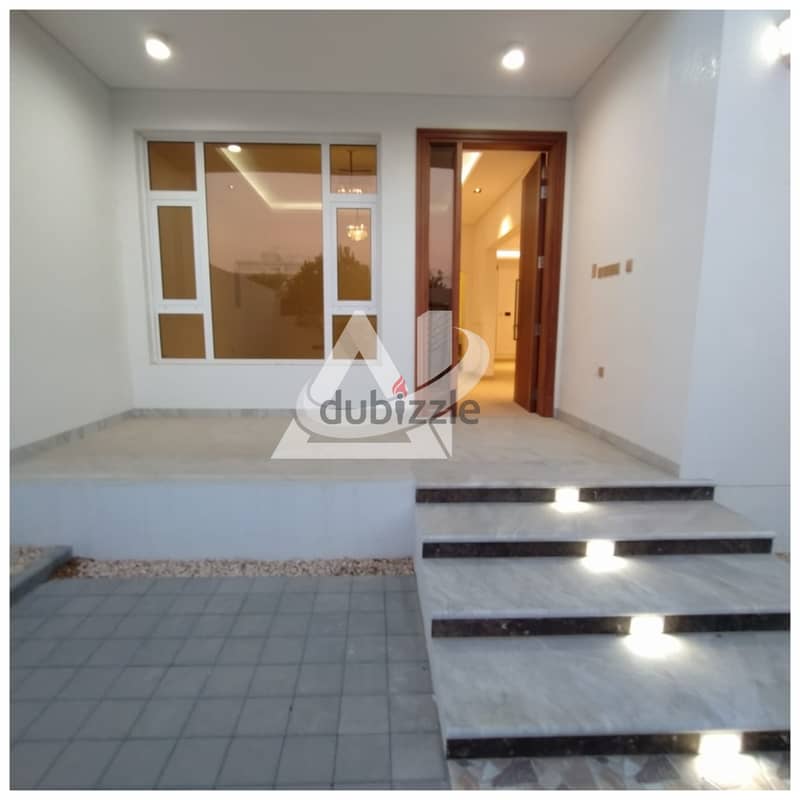 ADV801**  6BHK luxurious villa for rent in Al Ghubrah North 4