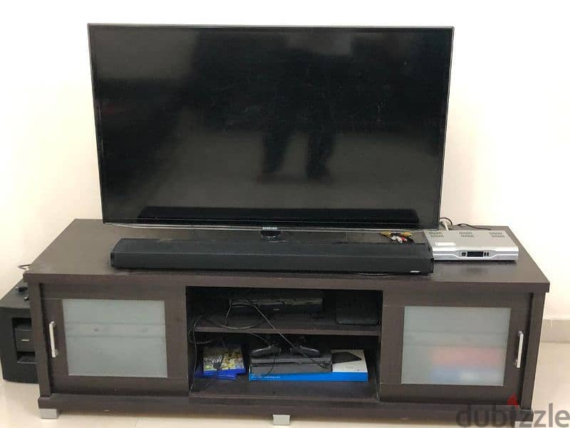 Samsung 46 inches Smart TV without stand 0