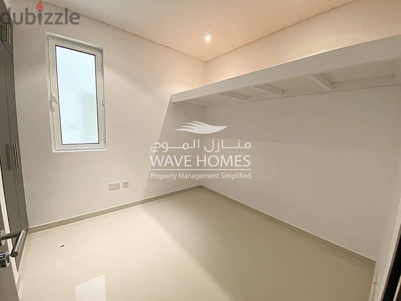 2 Bedroom Marina View Apartment in Al Mouj 6