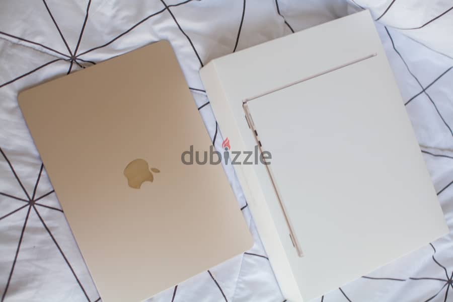 Apple MacBook Air, M2 Chip 1