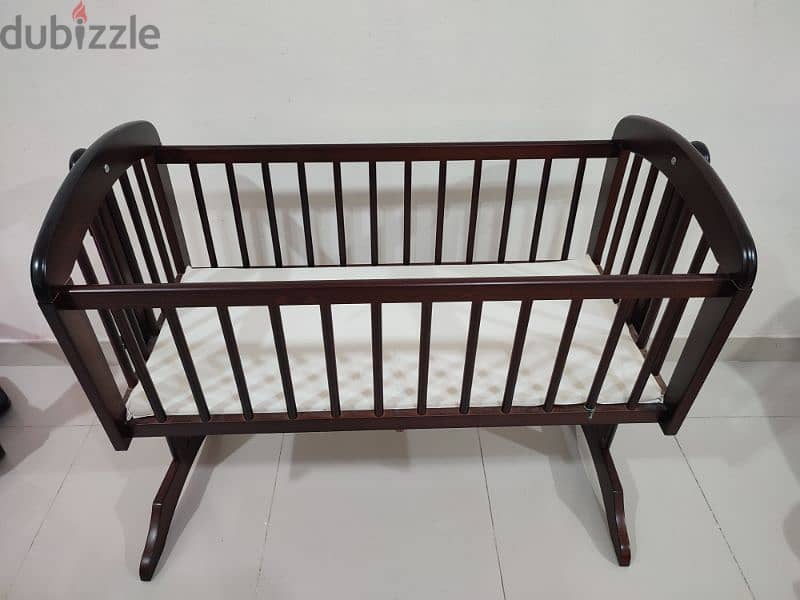 baby crib for sale. 2