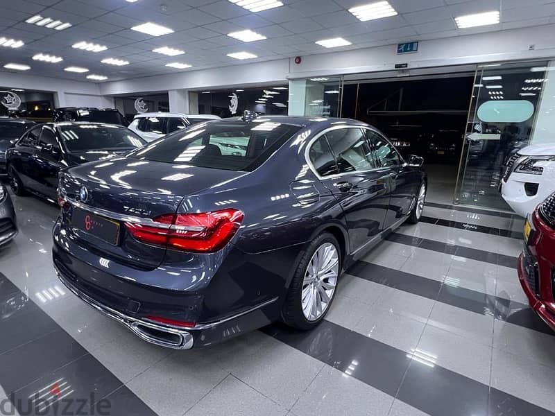 BMW 7-Series 2016 4