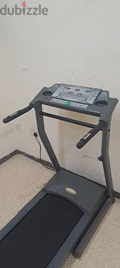 Treadmill Heavy-duty,Automatic Inclined Function(Can be Delivere also)