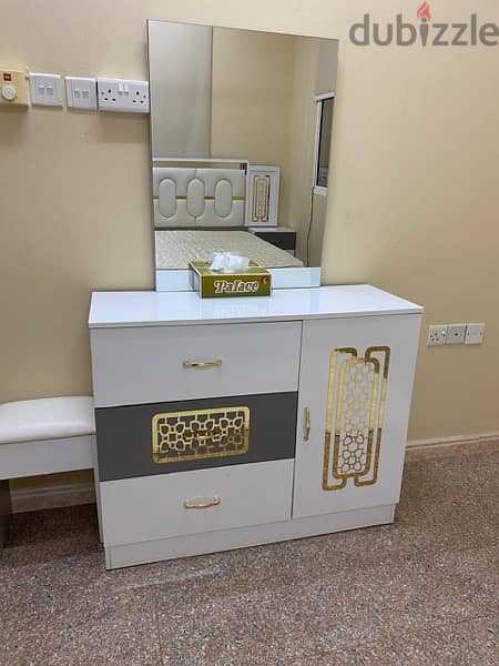 bedroom set available sale 2