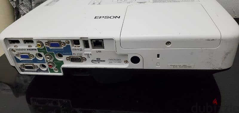 بروكسيمات ماركة OPTOMA وماركة EPSON 16