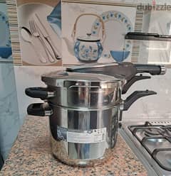 WMF German pressure cooker with timer. 2 pcs