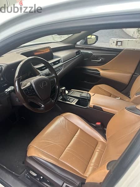 Lexus ES 300 2018 4